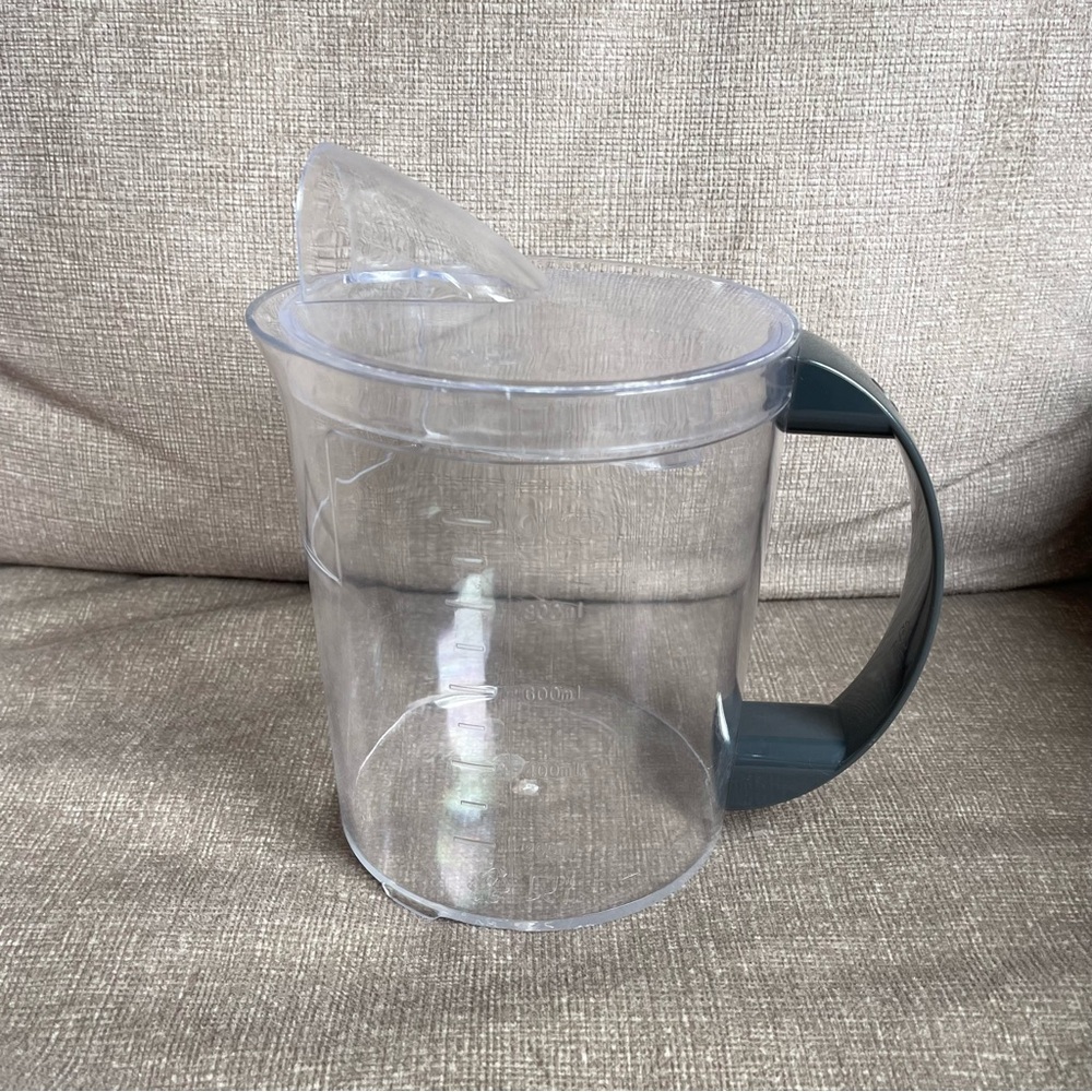 Bella high power 1000W juice extractor juice jug pitcher and lid